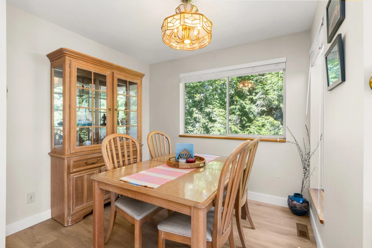 Guest Bathroom Photo of 7653 Redrooffs Road, Halfmoon Bay, BC