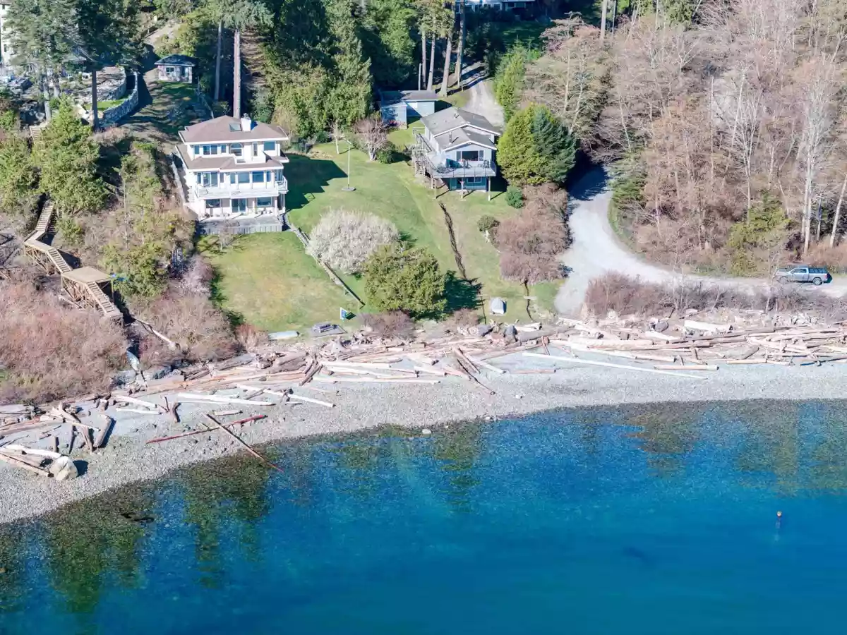 Outdoor Kitchen Photo of 7653 Redrooffs Road, Halfmoon Bay, BC