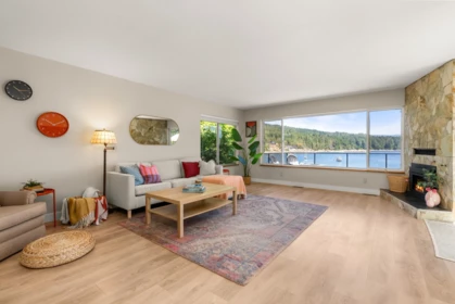 Breakfast Nook Photo of 7653 Redrooffs Road, Halfmoon Bay, BC