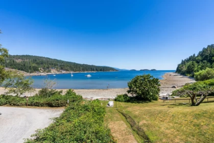 7653 Redrooffs Road, Halfmoon Bay, BC, Halfmoon Bay — Single Family Residence for sale