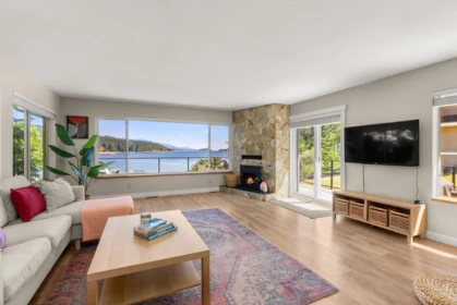 Kitchen Island Photo of 7653 Redrooffs Road, Halfmoon Bay, BC
