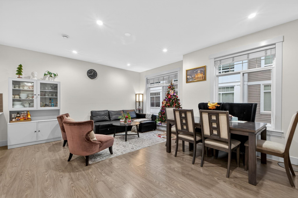 Kitchen Island Photo of 9 11267 133 Street, Surrey, BC
