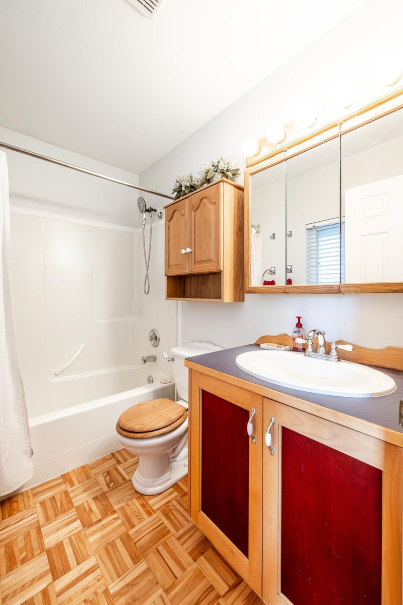 Garage Interior Photo of 40449 Thunderbird Ridge, Squamish, BC