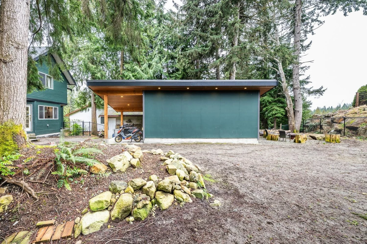 Primary Bathroom Photo of 40449 Thunderbird Ridge, Squamish, BC