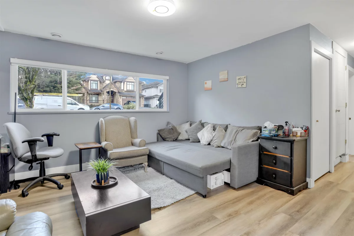 Primary Bathroom Photo of 9024 123a Street, Surrey, BC