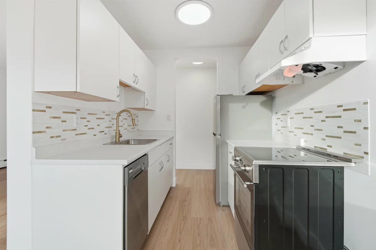 Breakfast Nook Photo of 407 145 St. Georges Avenue, North Vancouver, BC