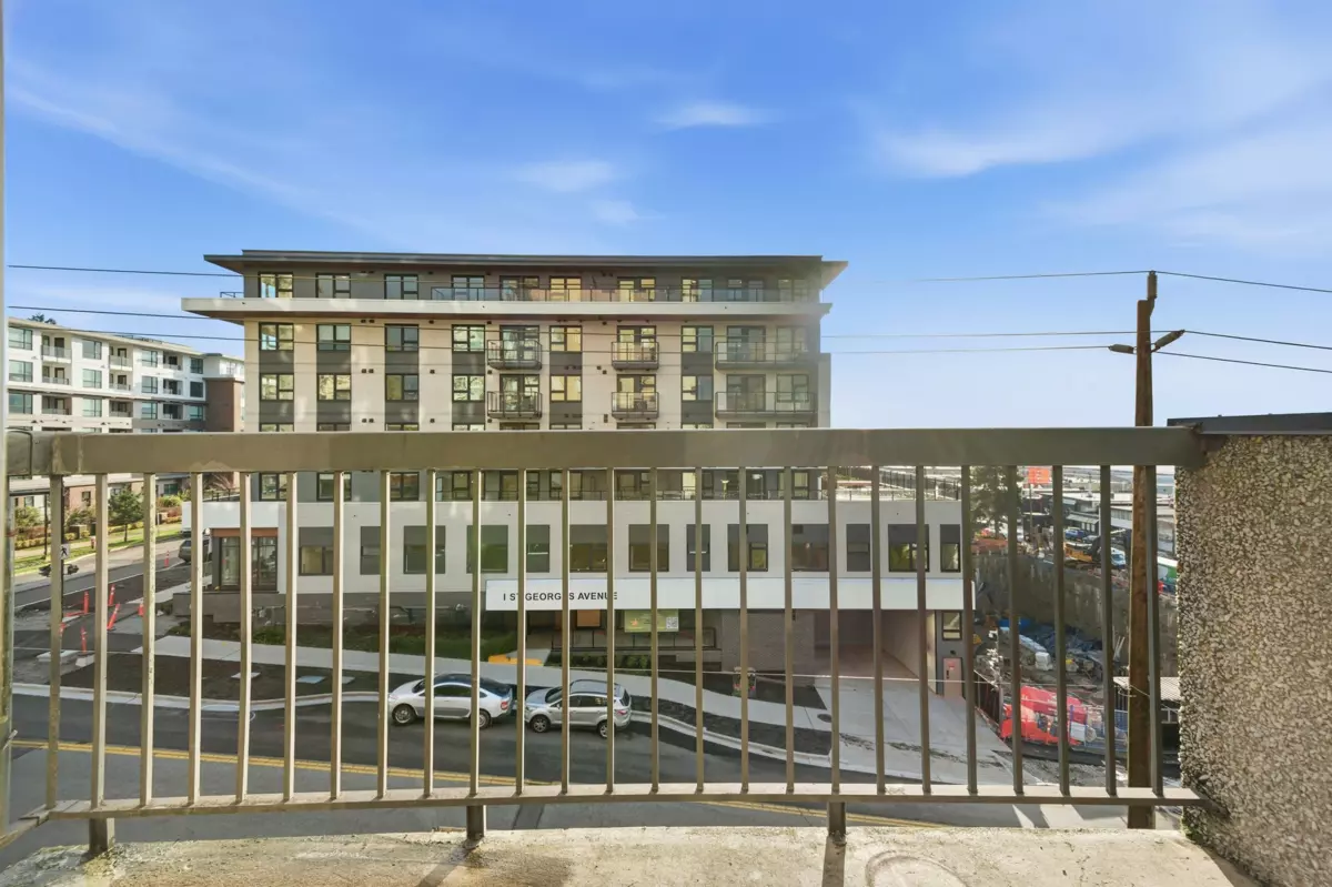 Garage Interior Photo of 407 145 St. Georges Avenue, North Vancouver, BC