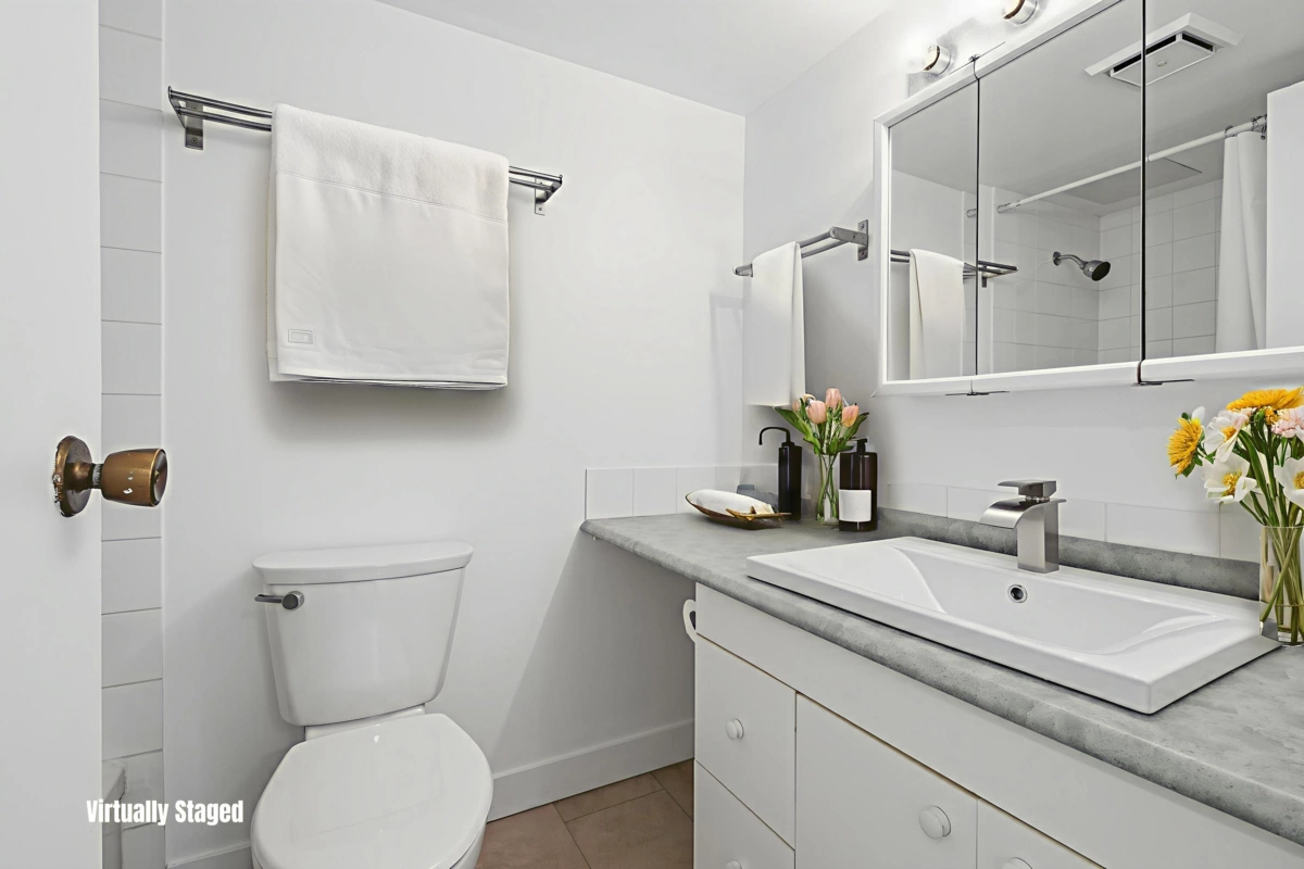 Kitchen Photo of 407 145 St. Georges Avenue, North Vancouver, BC