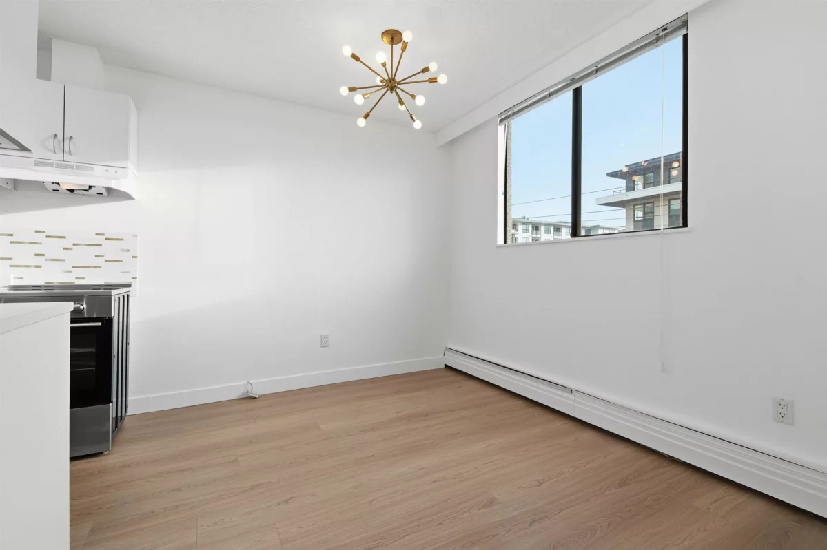 Primary Bathroom Photo of 407 145 St. Georges Avenue, North Vancouver, BC