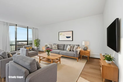 407 145 St. Georges Avenue, North Vancouver, BC, Lower Lonsdale — 2 bed apartment/condo for sale