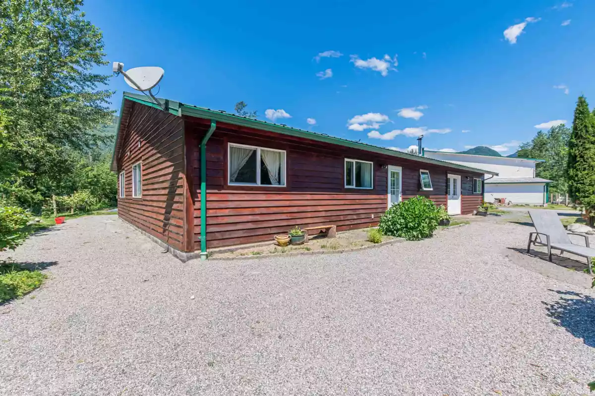Living Room Photo of 58465 Laidlaw Road, Laidlaw, BC