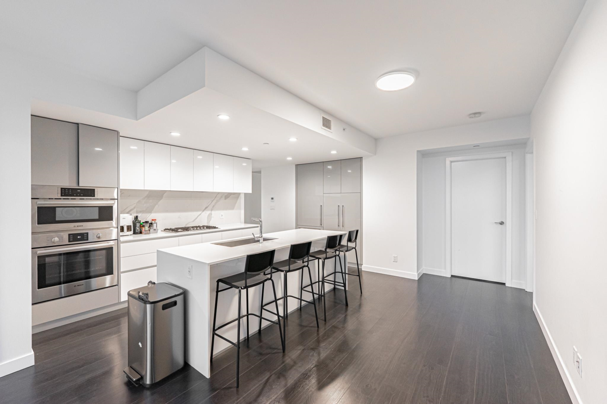 Breakfast Nook Photo of 3406 2085 Skyline Court, Burnaby, BC