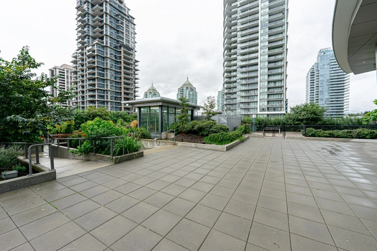 Hot Tub / Spa Photo of 3406 2085 Skyline Court, Burnaby, BC