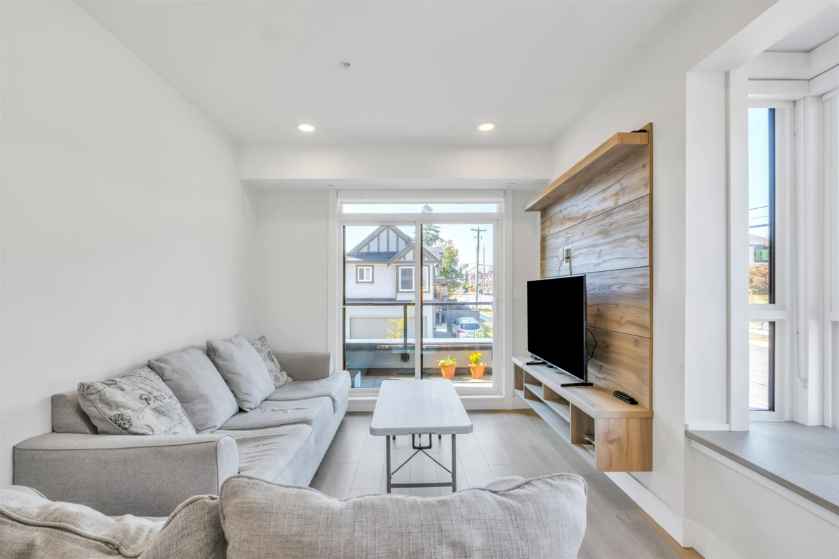 Family Room Photo of 212 14818 60 Avenue, Surrey, BC