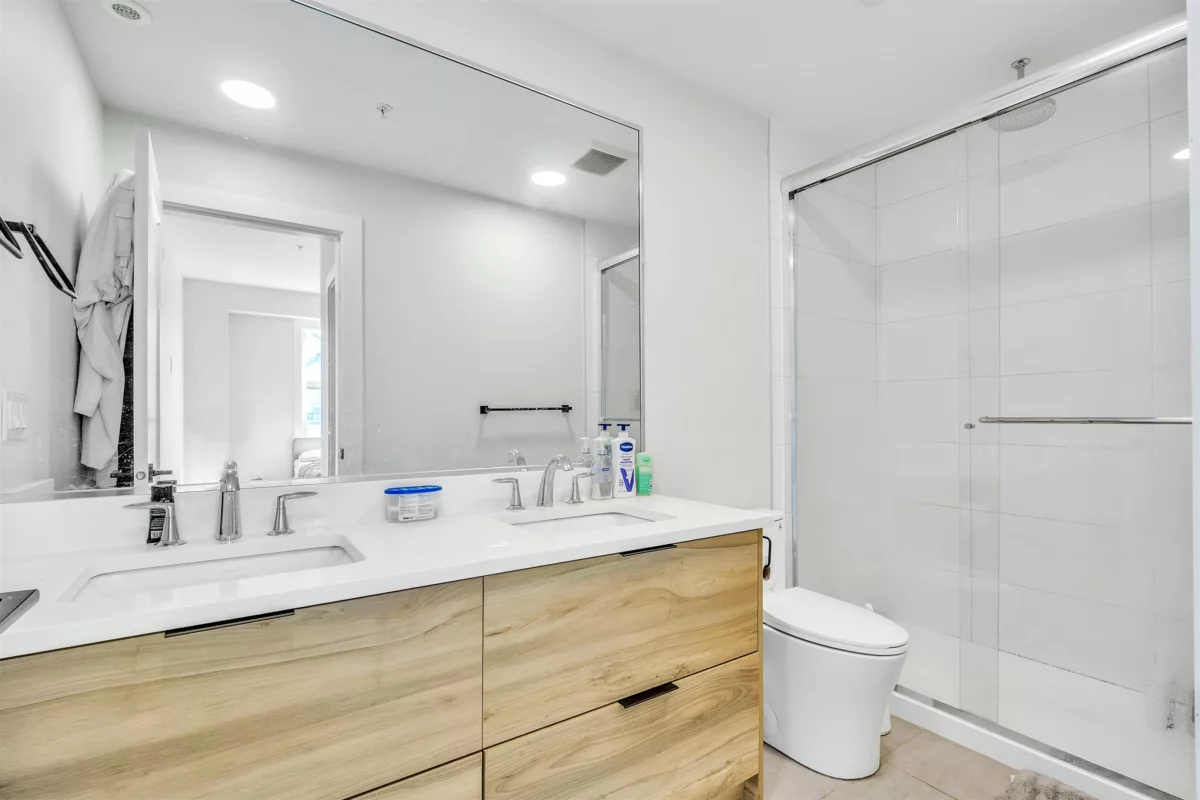 Guest Bathroom Photo of 212 14818 60 Avenue, Surrey, BC