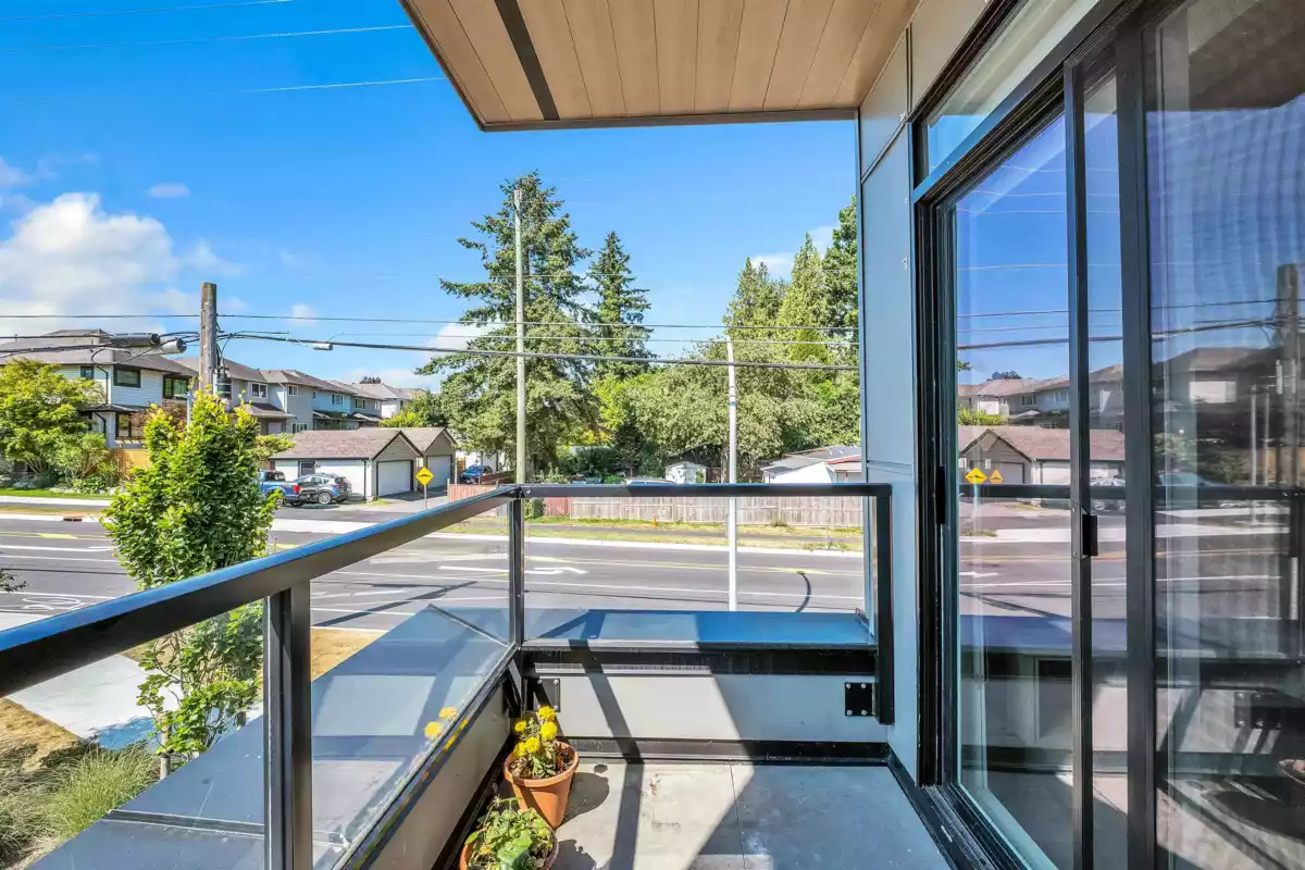 Hallway Photo of 212 14818 60 Avenue, Surrey, BC