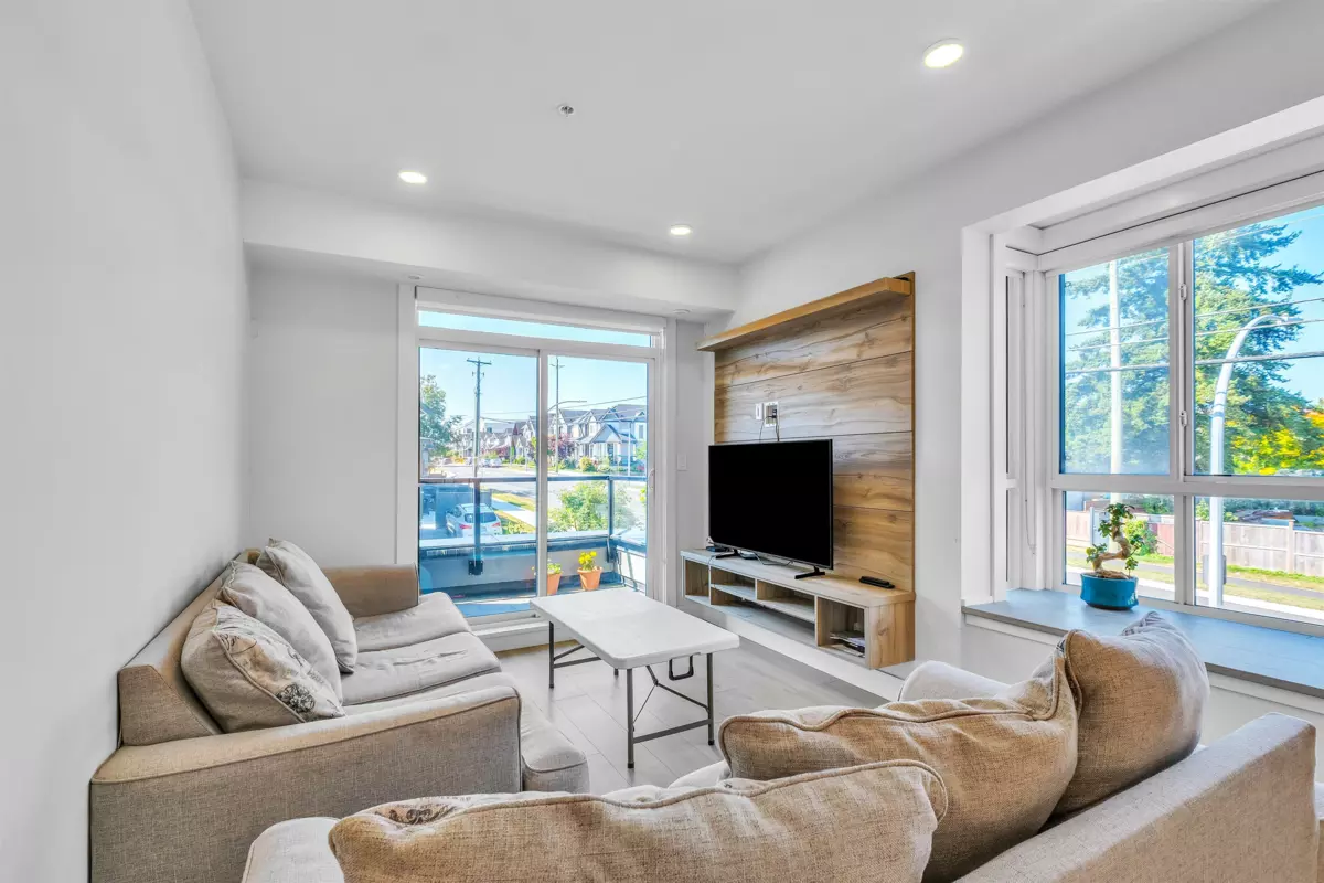 Living Room Photo of 212 14818 60 Avenue, Surrey, BC