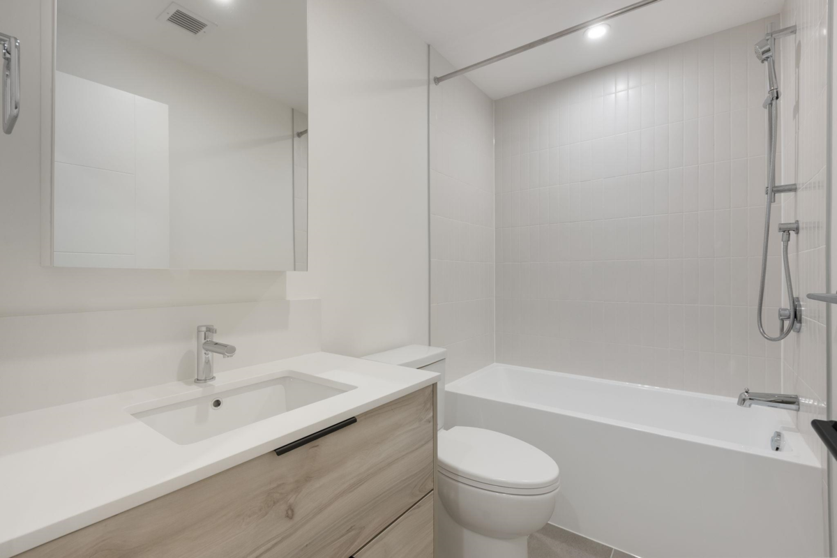 Family Room Photo of 309 30494 Cardinal Avenue, Abbotsford, BC