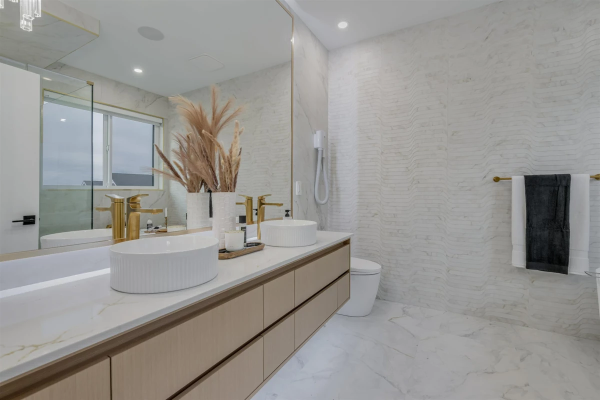 Basement Recreation Room Photo of 16647 18 Avenue, Surrey, BC