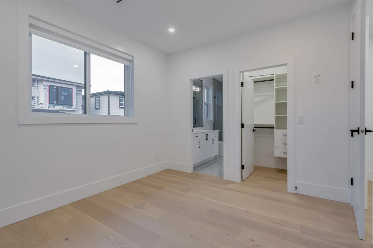 Garage Interior Photo of 16647 18 Avenue, Surrey, BC