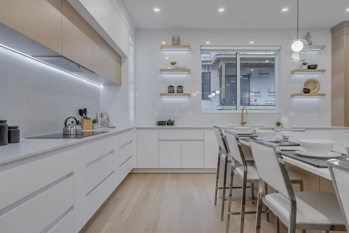 Kitchen Photo of 16647 18 Avenue, Surrey, BC