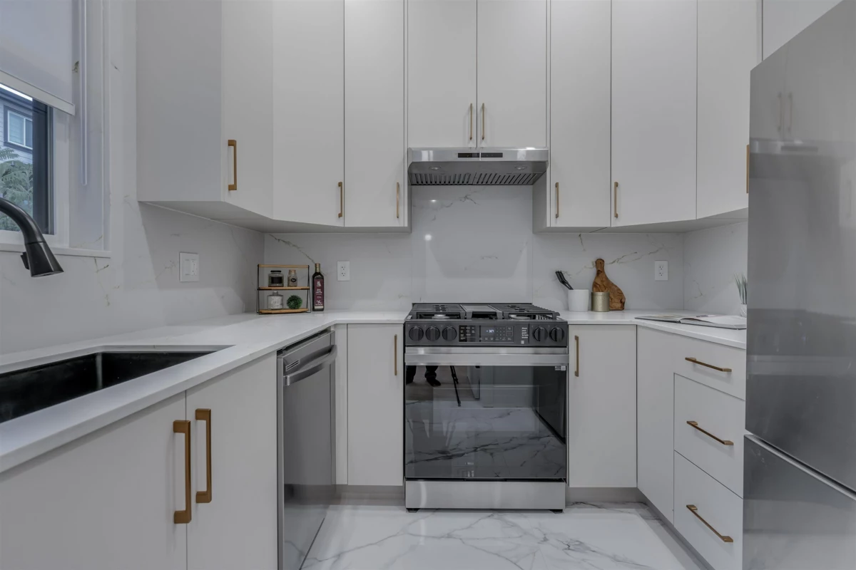 Pantry Photo of 16647 18 Avenue, Surrey, BC