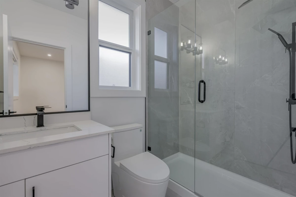 Staircase Photo of 16647 18 Avenue, Surrey, BC