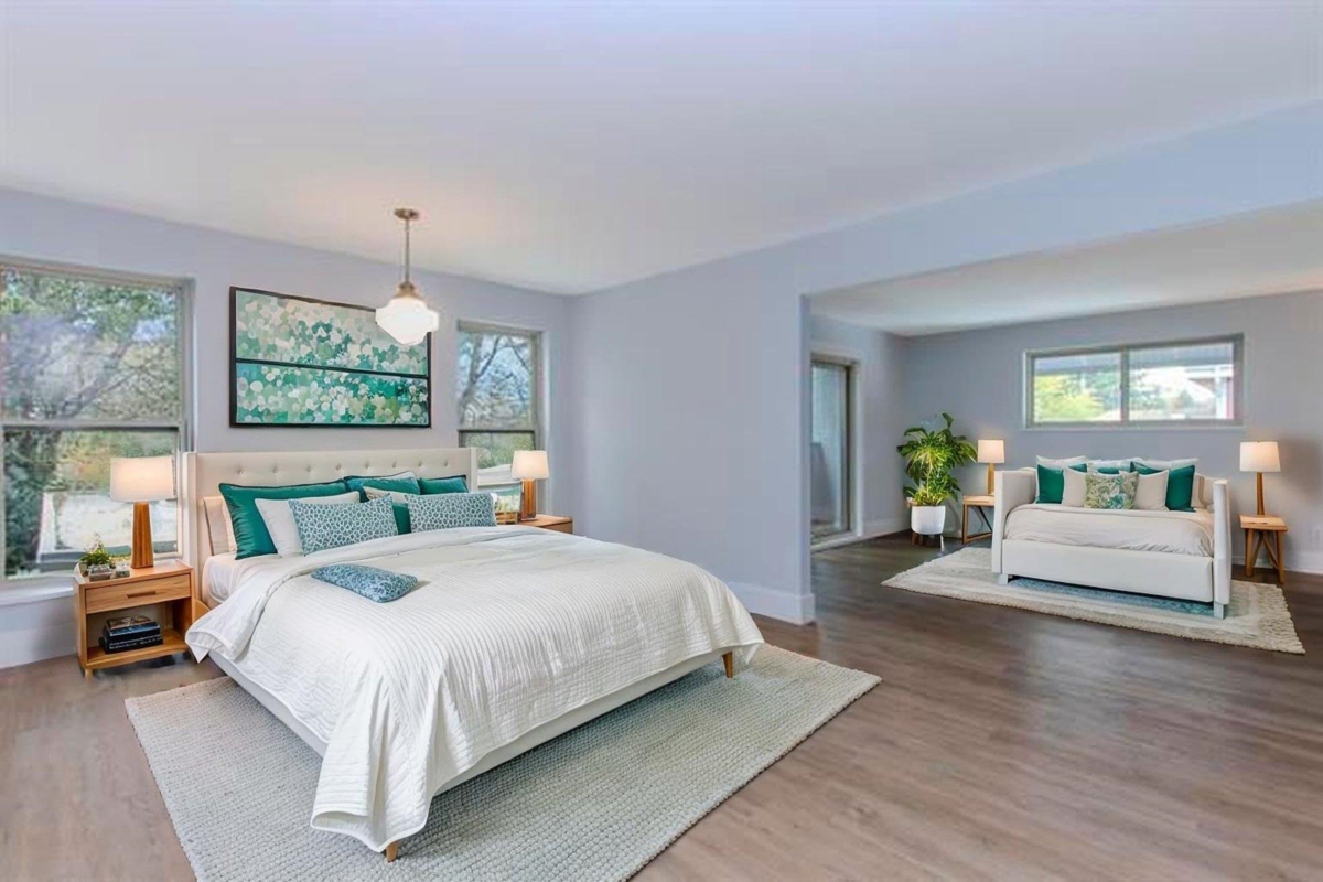 Walk-In Closet Photo of 41281 Meadow Avenue, Squamish, BC