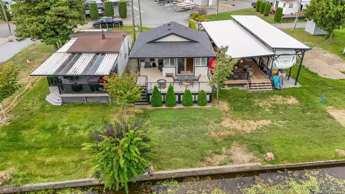 Hallway Photo of 149/152 8400 Shook Road, Mission, BC
