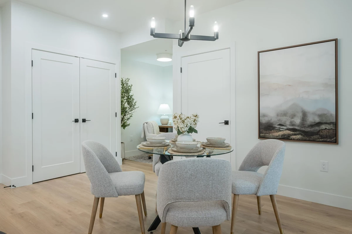 Dining Area Photo of 211 46187 Thomas Road, Chilliwack, BC