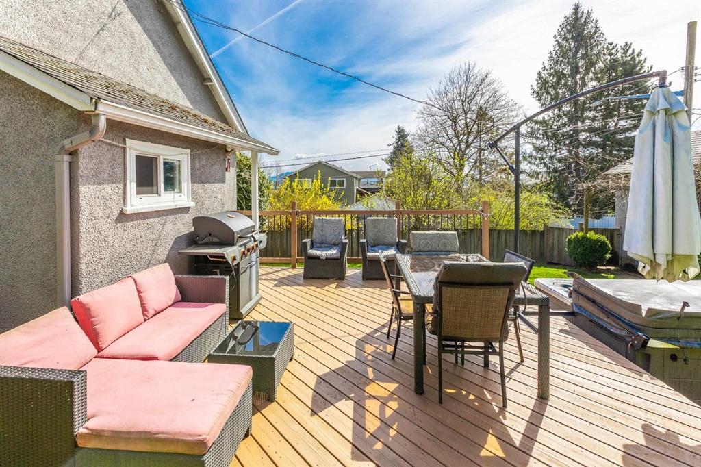 Swimming Pool Photo of 33479 5 Avenue, Mission, BC