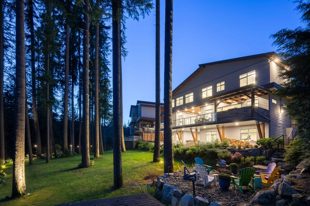 Hot Tub / Spa Photo of 1510 Crystal Creek Drive, Anmore, BC