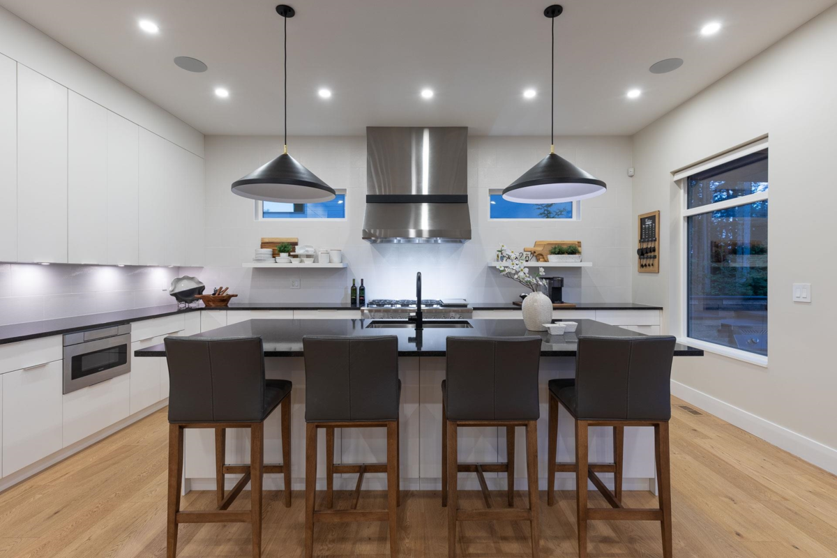 Primary Bathroom Photo of 1510 Crystal Creek Drive, Anmore, BC