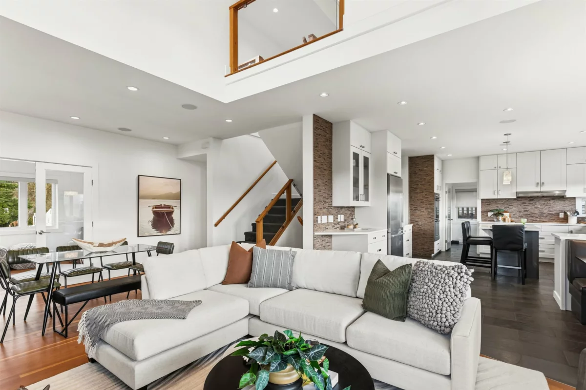 Breakfast Nook Photo of 4850 Eton Street, Burnaby, BC