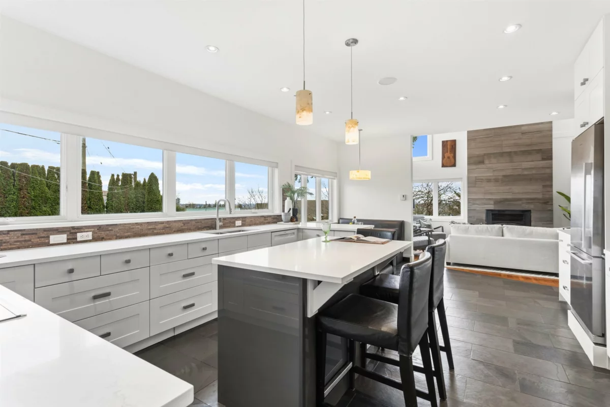 Walk-In Closet Photo of 4850 Eton Street, Burnaby, BC