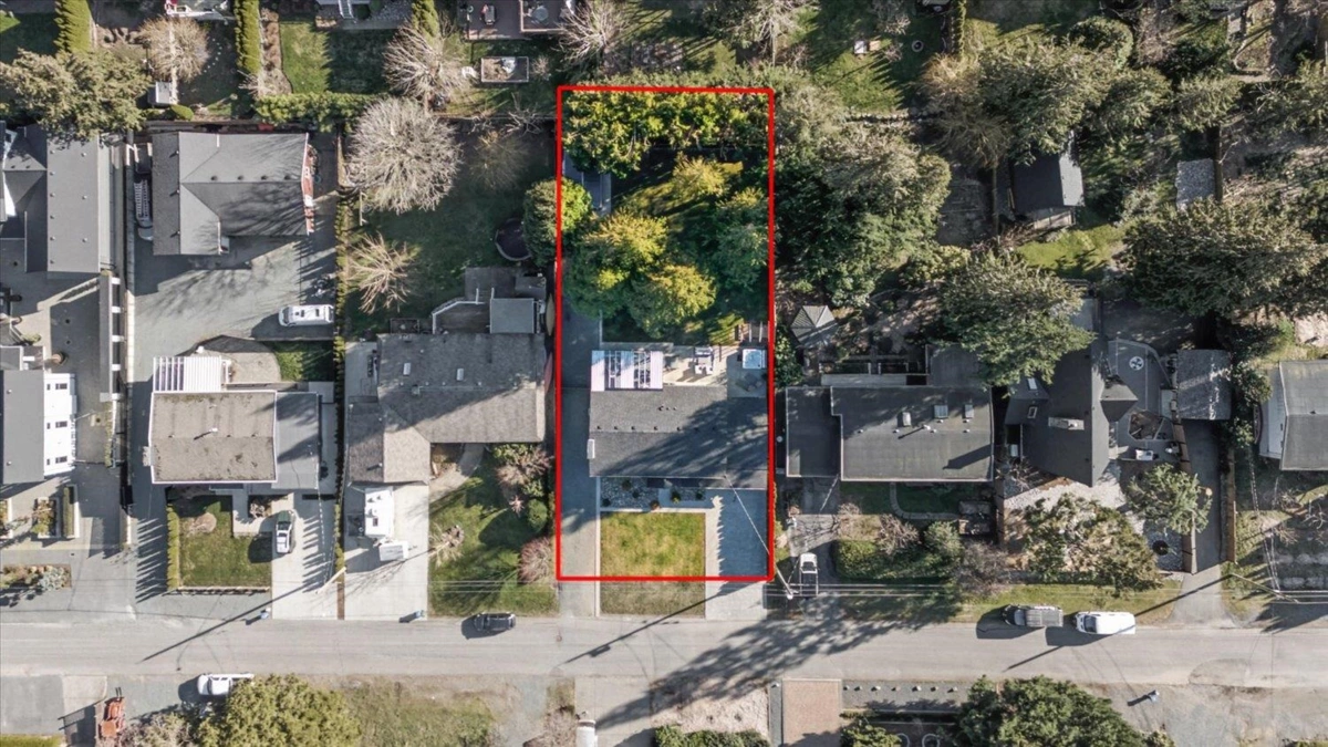 Backyard Photo of 540 Naismith Avenue, Harrison Hot Springs, BC