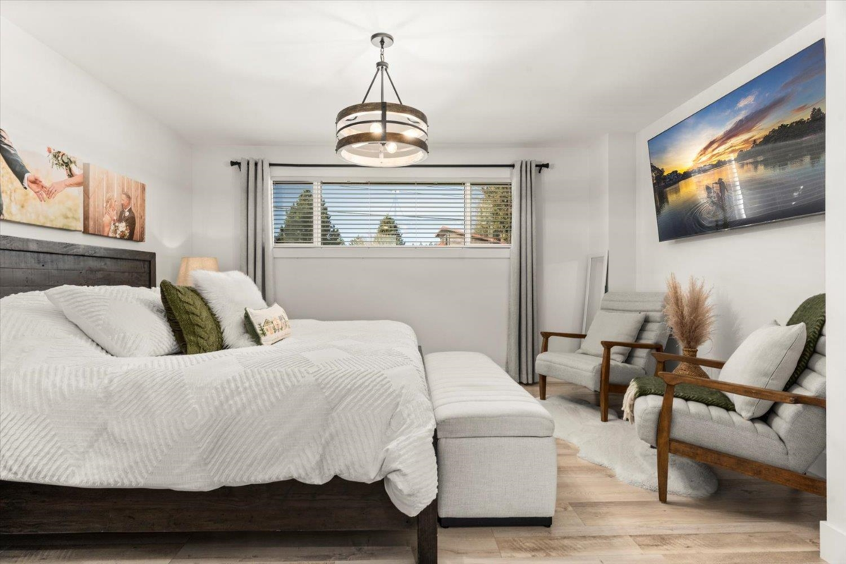 Bedroom 2 Photo of 540 Naismith Avenue, Harrison Hot Springs, BC