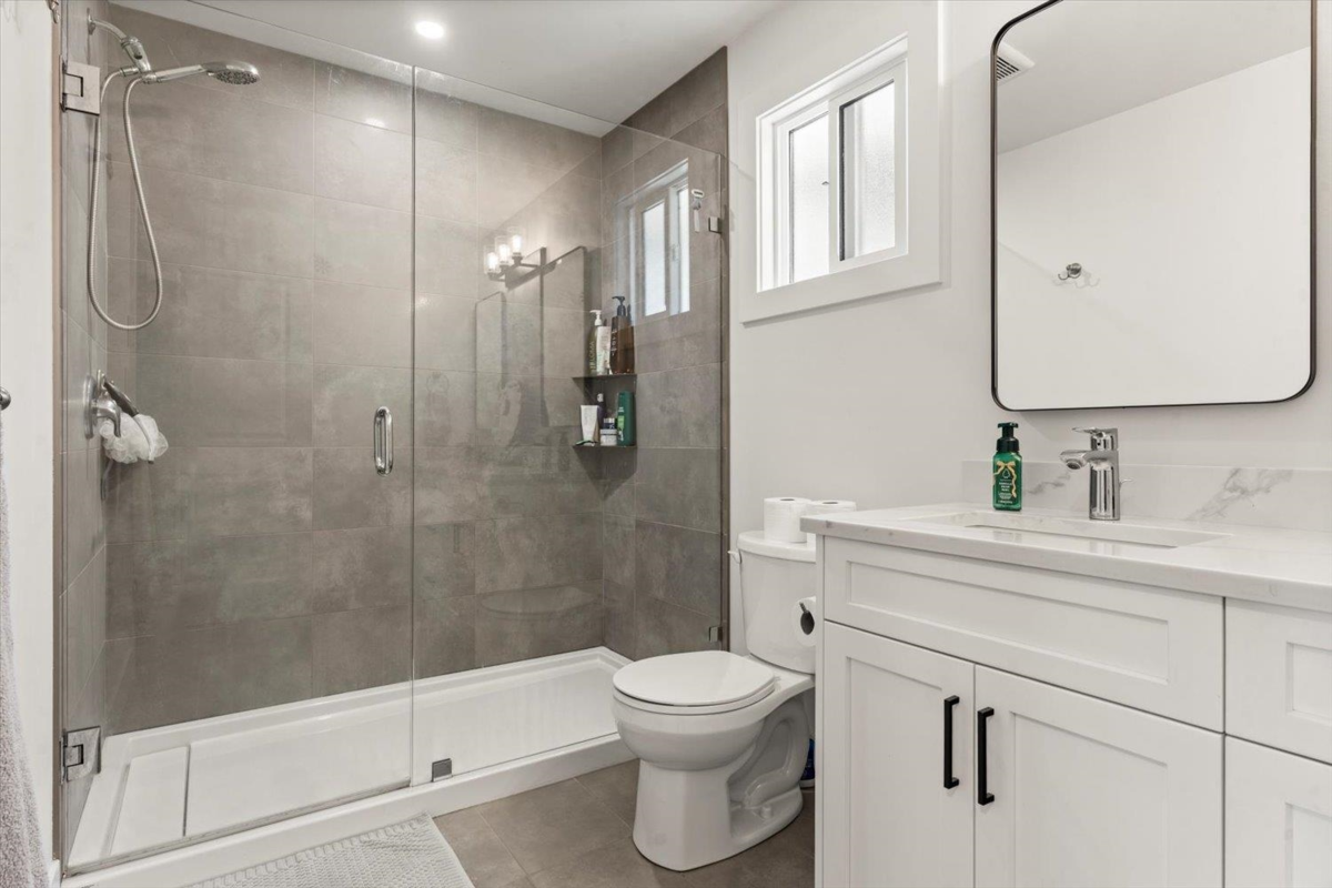 Bedroom 3 Photo of 540 Naismith Avenue, Harrison Hot Springs, BC