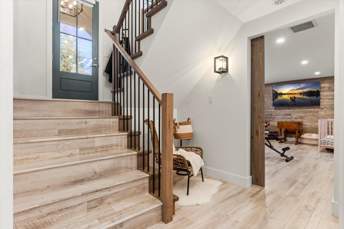 Bedroom 4 Photo of 540 Naismith Avenue, Harrison Hot Springs, BC