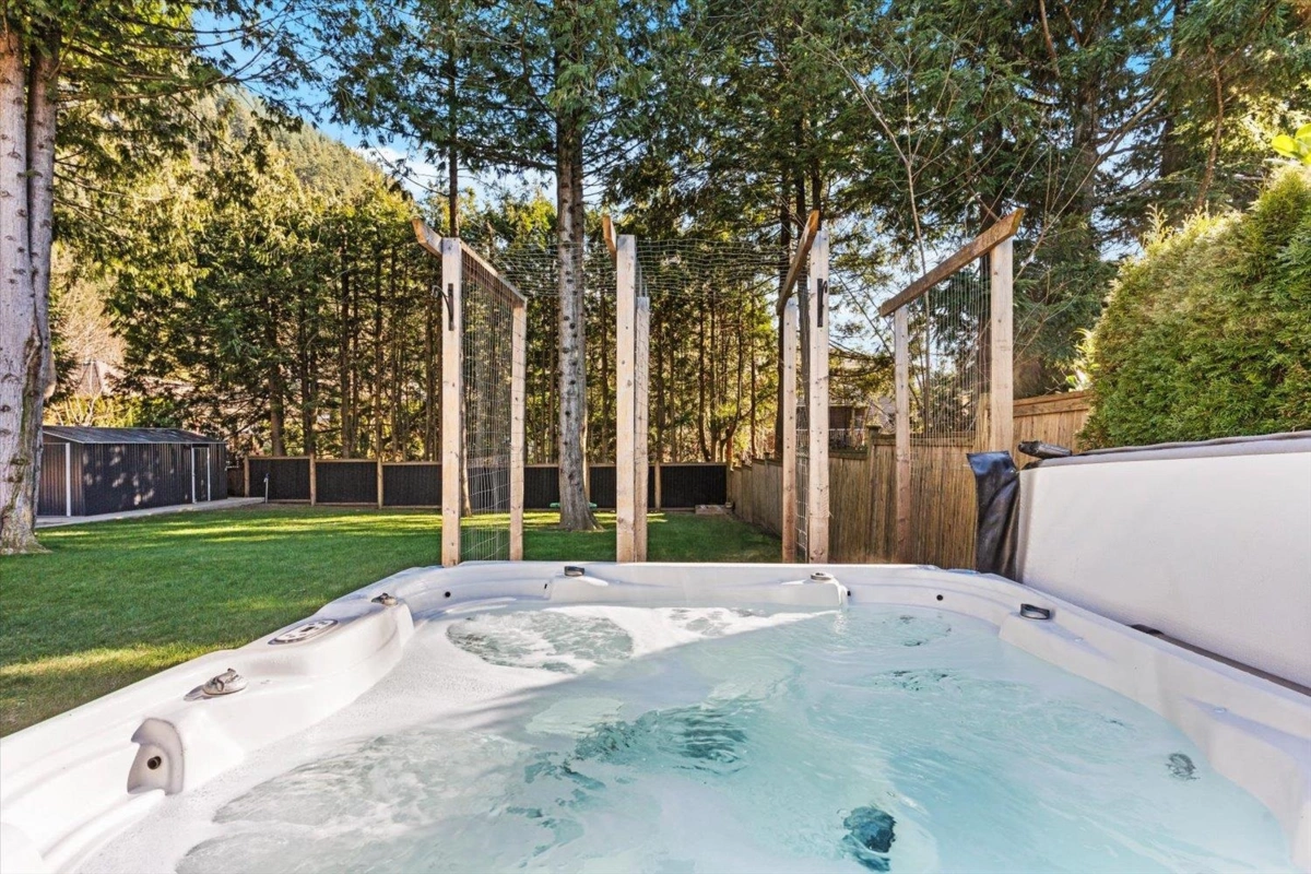 Garage Interior Photo of 540 Naismith Avenue, Harrison Hot Springs, BC