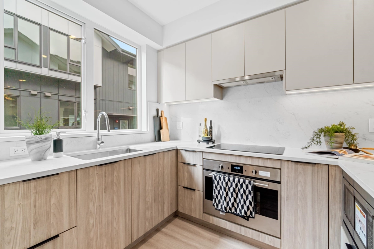 Dining Area Photo of 203 7161 17th Avenue, Burnaby, BC