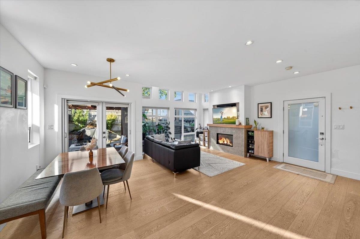 Family Room Photo of 2 252 E 19th Street, North Vancouver, BC