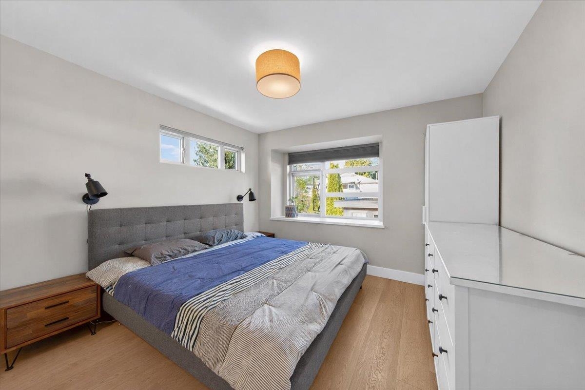 Primary Bedroom Photo of 2 252 E 19th Street, North Vancouver, BC