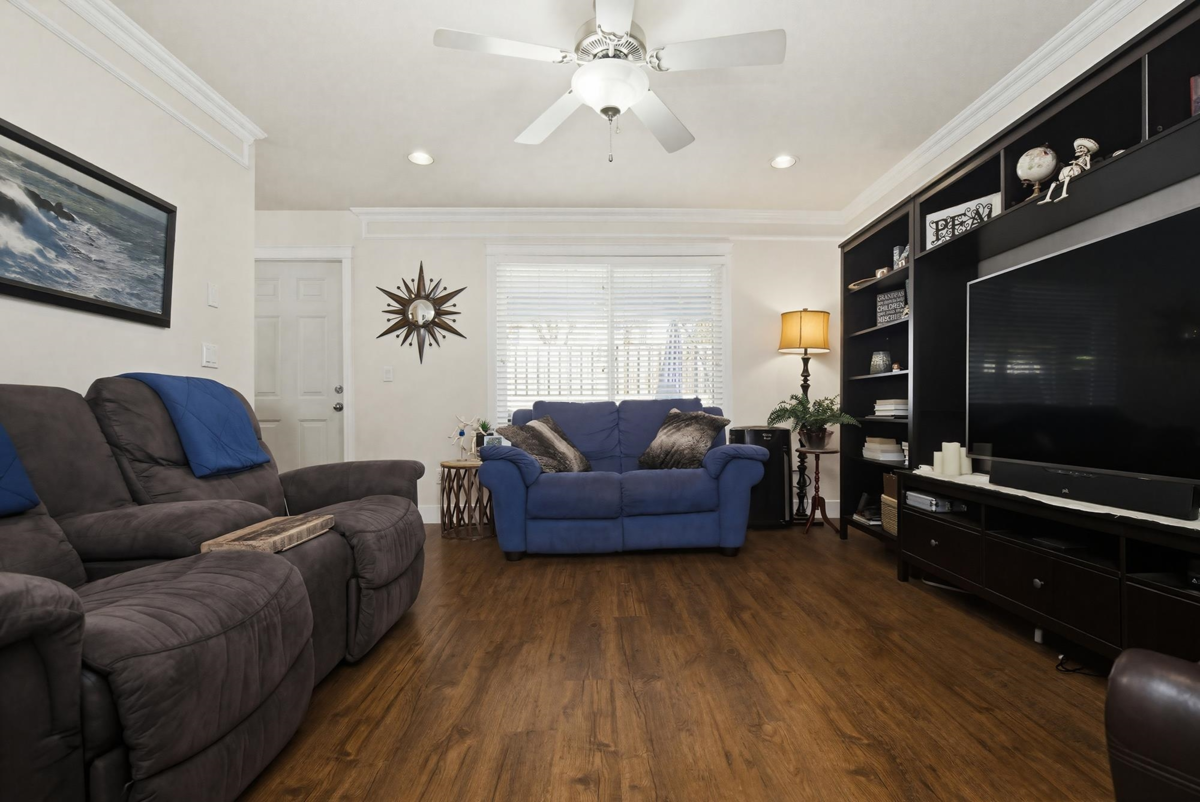 Laundry Room Photo of 8052 Topper Drive, Mission, BC