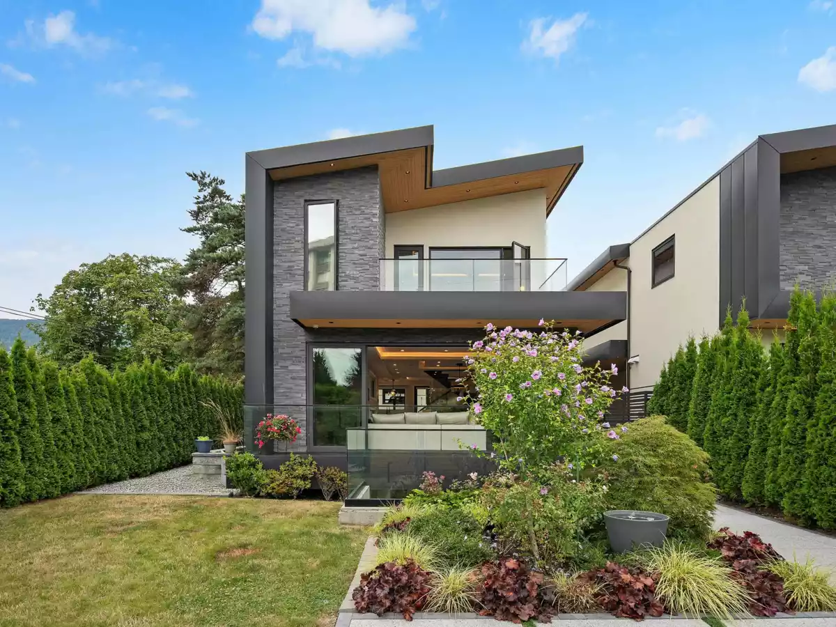 Aerial View of 1295 Duchess Avenue, West Vancouver, BC