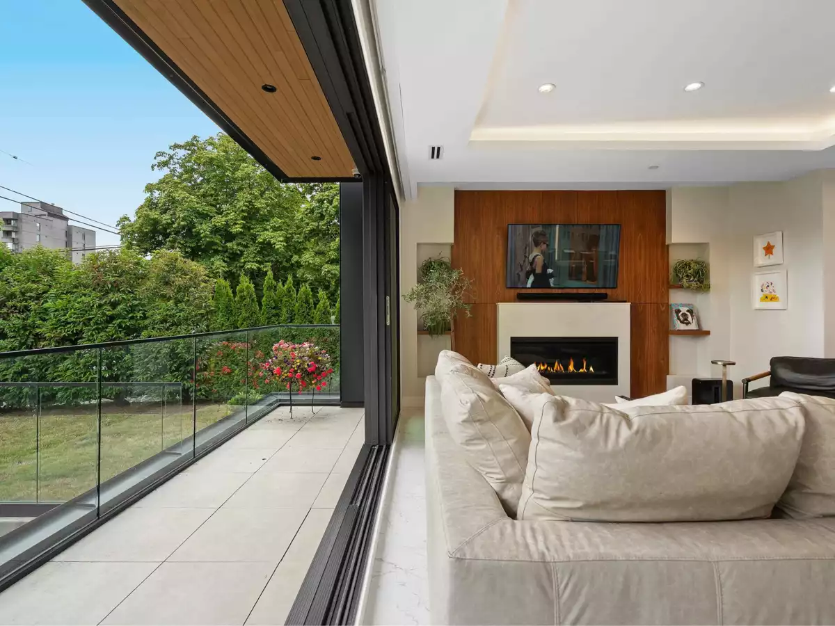 Dining Area Photo of 1295 Duchess Avenue, West Vancouver, BC
