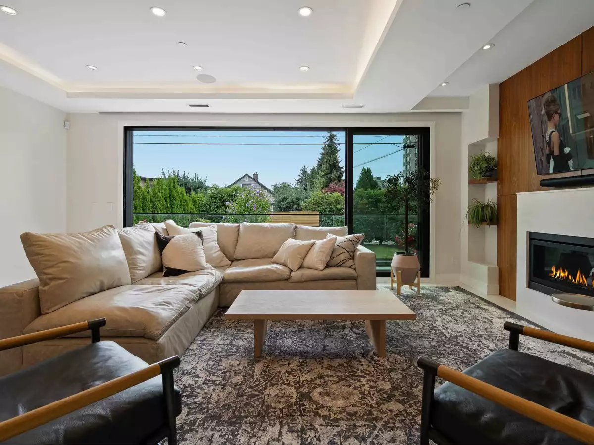 Living Room Photo of 1295 Duchess Avenue, West Vancouver, BC
