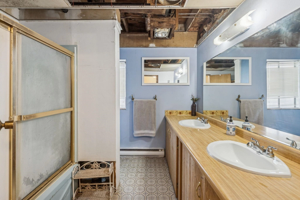 Garage Interior Photo of 17311 Westminster Highway, Richmond, BC