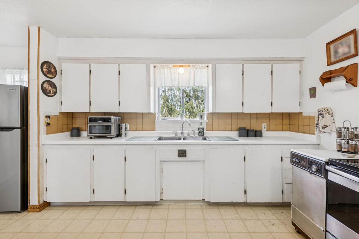 Primary Bedroom Photo of 17311 Westminster Highway, Richmond, BC