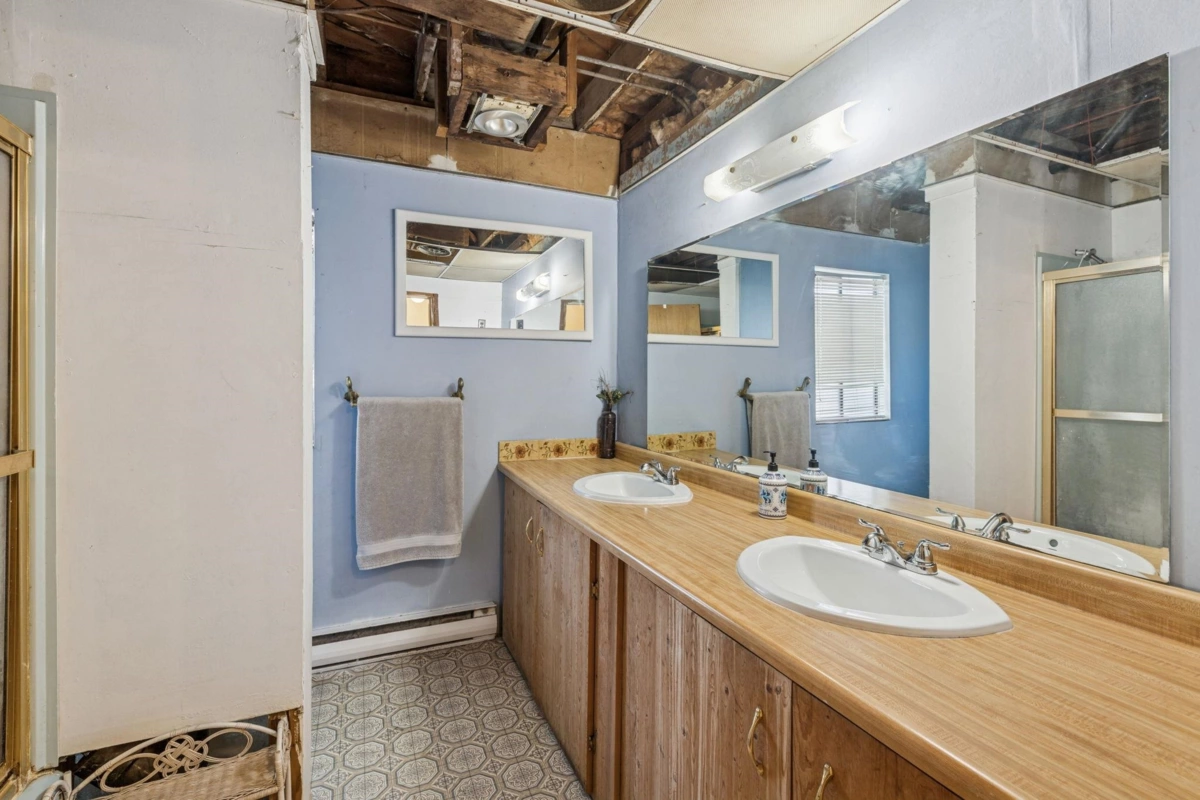 Staircase Photo of 17311 Westminster Highway, Richmond, BC